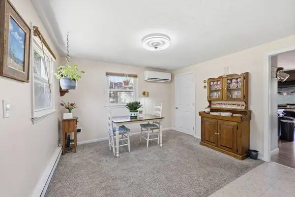 12 Knollwood Rd, Southwick, MA 01077