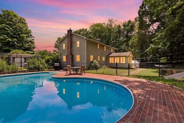 75 Blandford Rd, Granville, MA 01034
