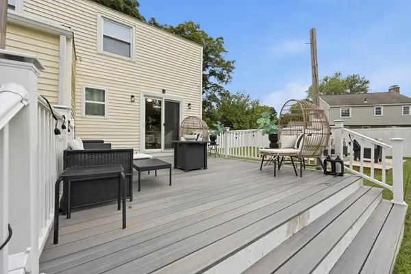 108 Fenway Dr, Springfield, MA 01109