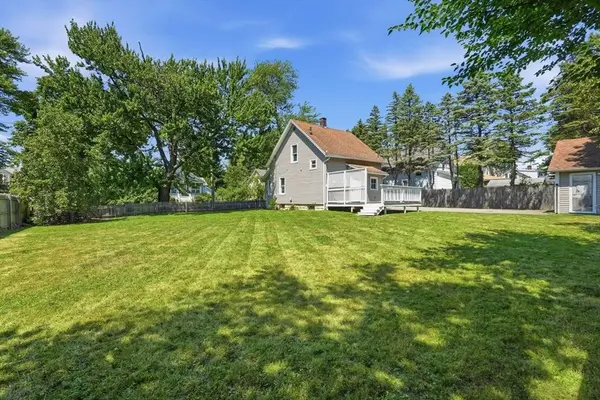 33 Baltimore Ave, Chicopee, MA 01020