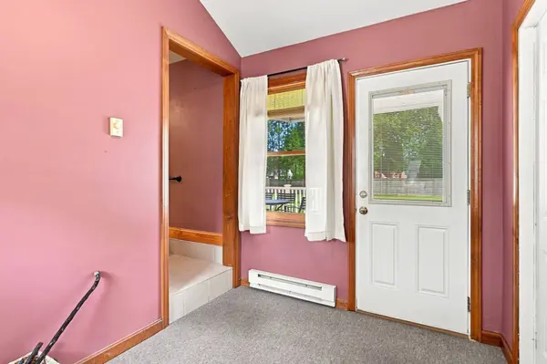 172 Birch Bluffs Dr, Westfield, MA 01085