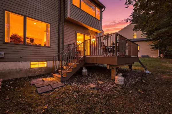 108 Fairway Village #108, Northampton, MA 01053