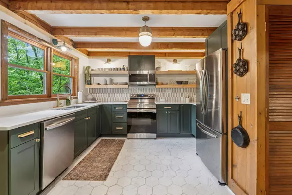 Selling in Big Canoe: Common Mistakes That Keep Homes on the Market