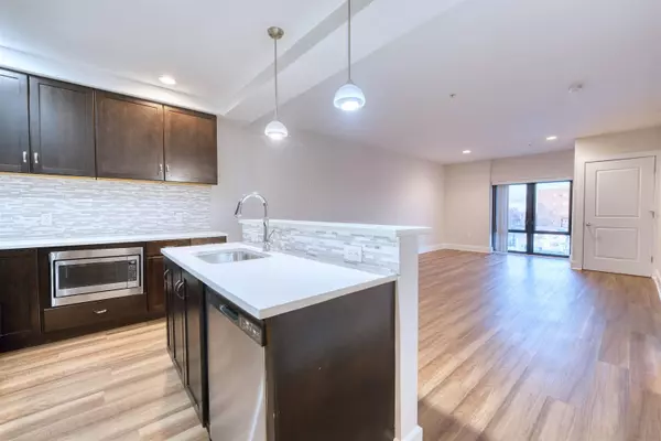 1040 JOHN F KENNEDY BLVD #301, Bayonne, NJ 07002