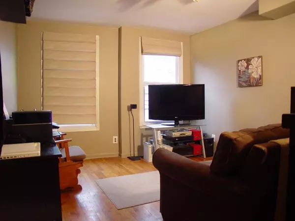 233 Avenue B, Bayonne City, NJ 07002