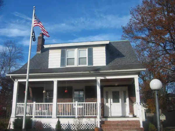 22 Crescent Ct, Newark City, NJ 07106