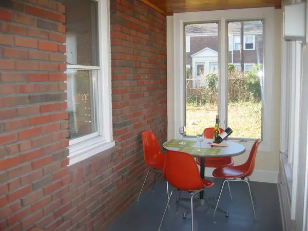 22 Crescent Ct, Newark City, NJ 07106