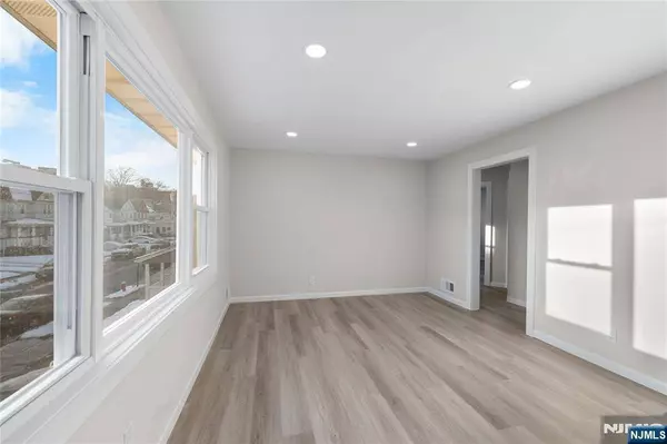 184 High ST #2, Hackensack, NJ 07601