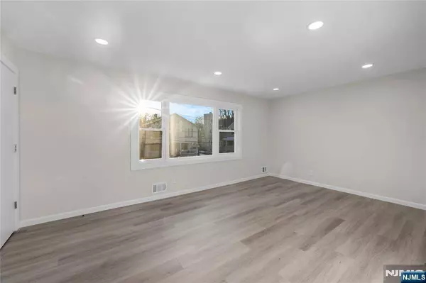 184 High ST #2, Hackensack, NJ 07601