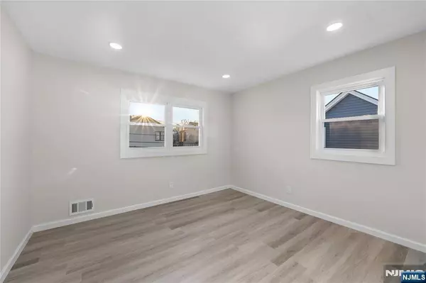 184 High ST #2, Hackensack, NJ 07601