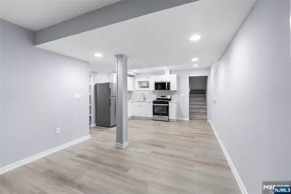 184 High ST #G, Hackensack, NJ 07601