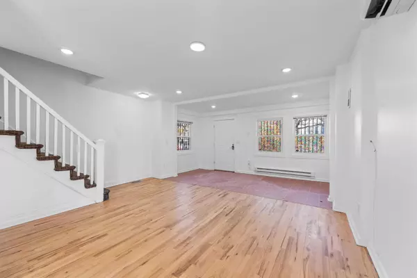 1964 KENNEDY BLVD, Jc Greenville, NJ 07306