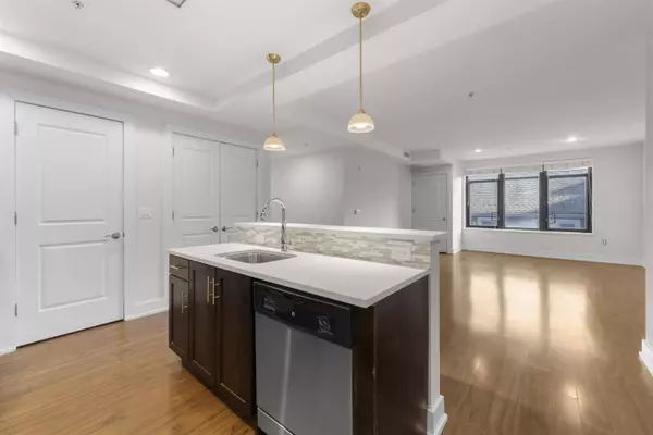 1040 JOHN F KENNEDY BLVD #302, Bayonne, NJ 07002