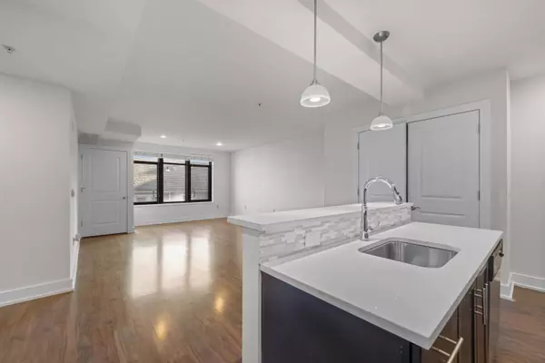 1040 JOHN F KENNEDY BLVD #302, Bayonne, NJ 07002