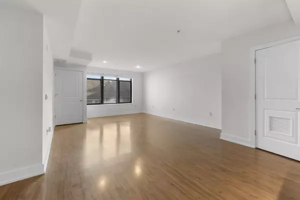 1040 JOHN F KENNEDY BLVD #302, Bayonne, NJ 07002