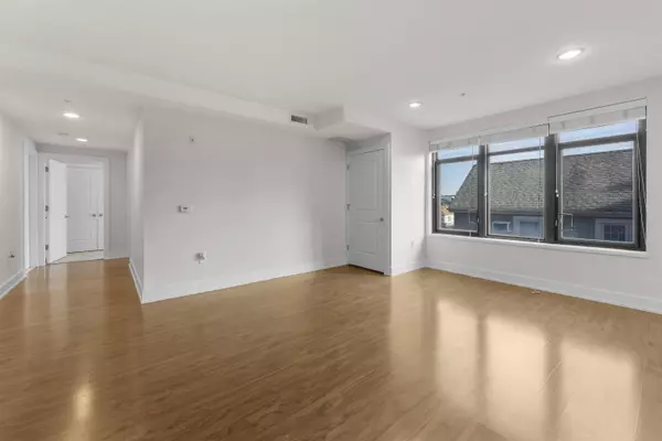 1040 JOHN F KENNEDY BLVD #302, Bayonne, NJ 07002