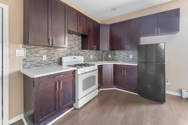 134 VAN HORNE ST  #2L, Jc Bergen-lafayett, NJ 07304