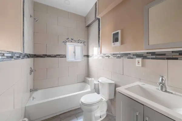 134 VAN HORNE ST  #2L, Jc Bergen-lafayett, NJ 07304