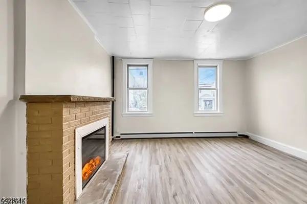 318 S 7th Street #1, Elizabeth City, NJ 07202