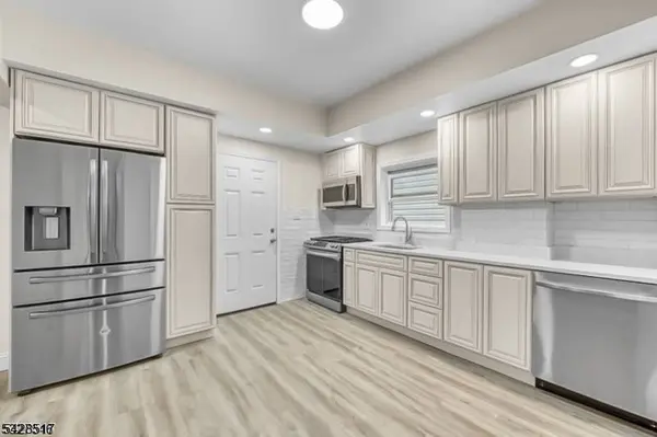 318 S 7th Street #1, Elizabeth City, NJ 07202