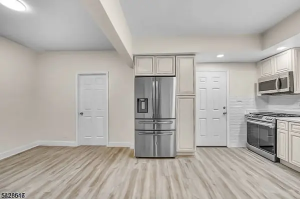 318 S 7th Street #1, Elizabeth City, NJ 07202