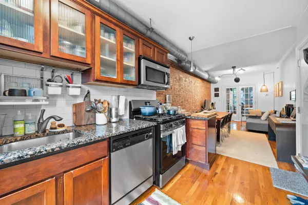 208 6TH ST  #2R, Jc Downtown, NJ 07302