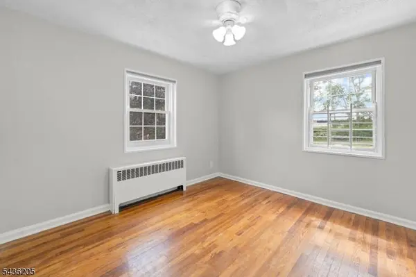 4 Colfax Manor #4D, Roselle Park Boro, NJ 07204