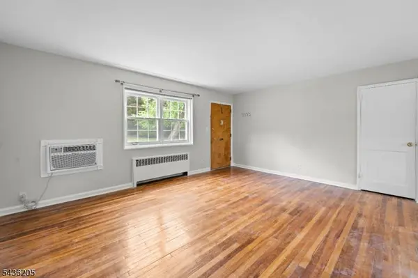 4 Colfax Manor #4D, Roselle Park Boro, NJ 07204