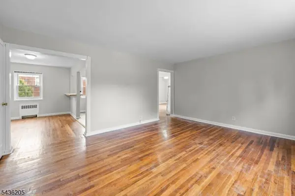 4 Colfax Manor #4D, Roselle Park Boro, NJ 07204