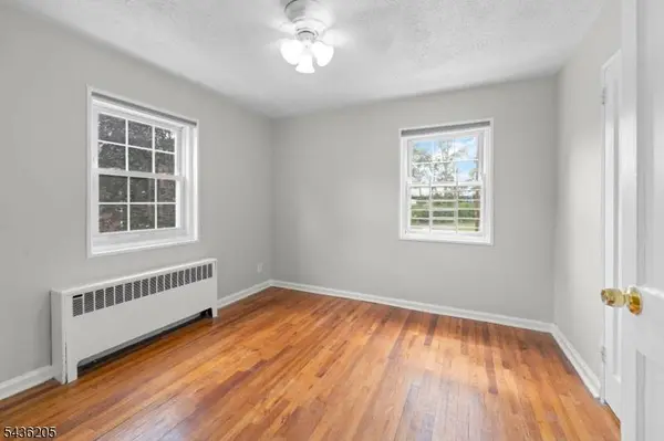 4 Colfax Manor #4D, Roselle Park Boro, NJ 07204
