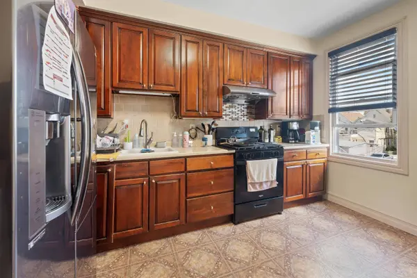 13 WEST 27TH ST  #2, Bayonne, NJ 07002