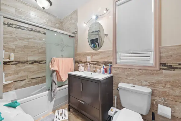 13 WEST 27TH ST  #2, Bayonne, NJ 07002