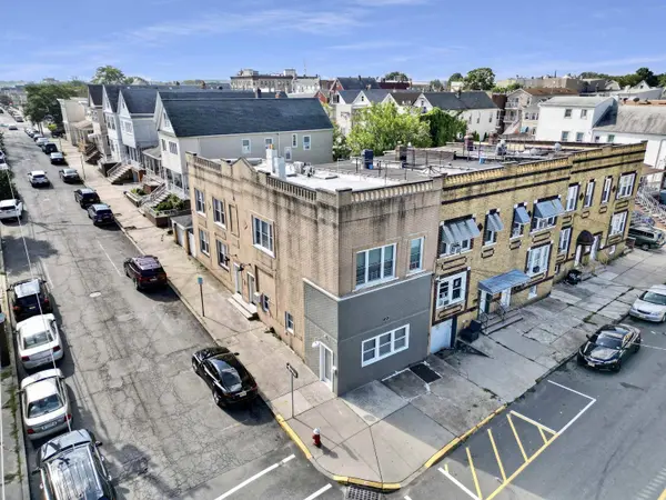 498 AVENUE A  #1F, Bayonne, NJ 07002
