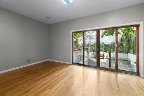 392 LIBERTY AVE #1, Jc Heights, NJ 07307