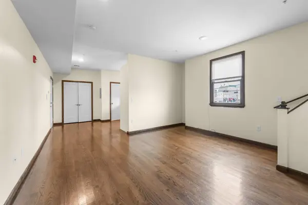 342 BROADWAY, Bayonne, NJ 07002