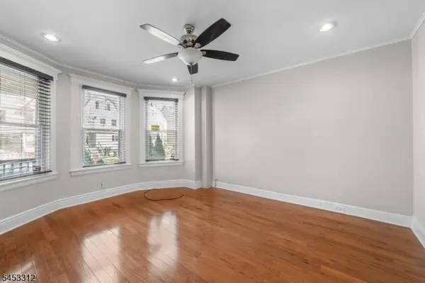 185 N 18Th St, East Orange City, NJ 07017