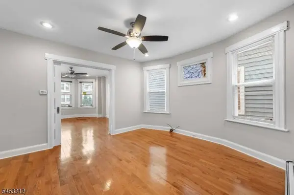 185 N 18Th St, East Orange City, NJ 07017