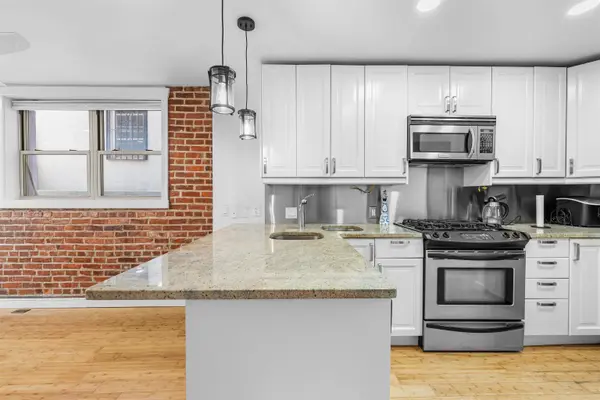 324 BALDWIN AVE #1B, Jc Journal Square, NJ 07306