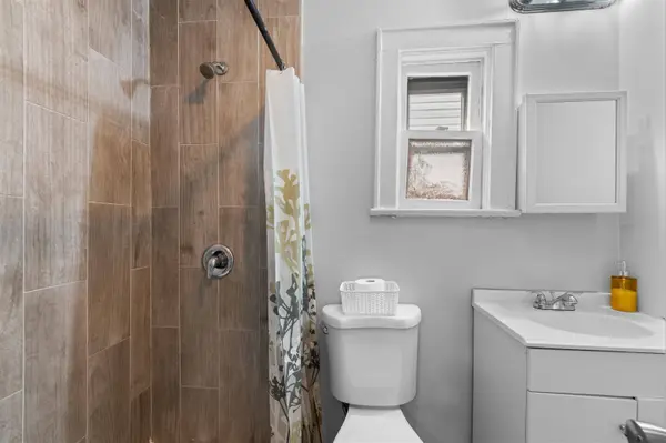 9 WEST 51ST ST, Bayonne, NJ 07002