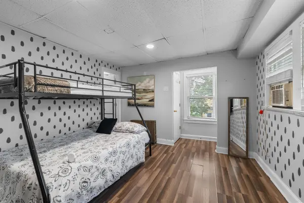 9 WEST 51ST ST, Bayonne, NJ 07002
