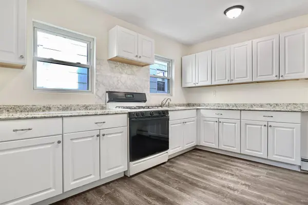 62 WEST 8TH ST, Bayonne, NJ 07002