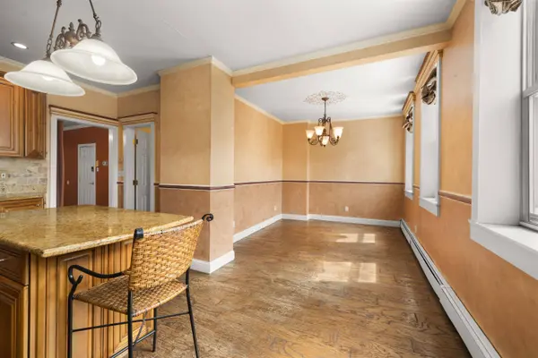 82 EAST 26TH ST, Bayonne, NJ 07002