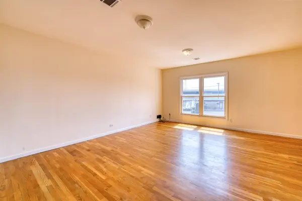 60 WEST 8TH ST #1, Bayonne, NJ 07002