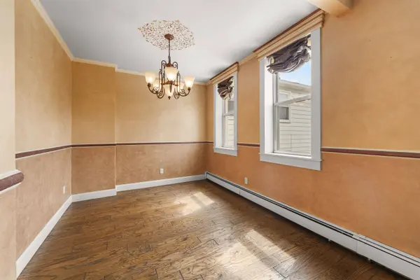 82 EAST 26TH ST, Bayonne, NJ 07002