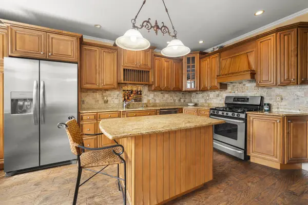 82 EAST 26TH ST, Bayonne, NJ 07002