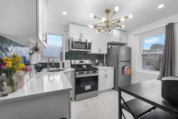 2 EGAN CT #2, Bayonne, NJ 07002