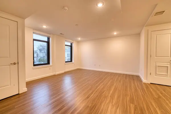 957 BROADWAY  #208, Bayonne, NJ 07002