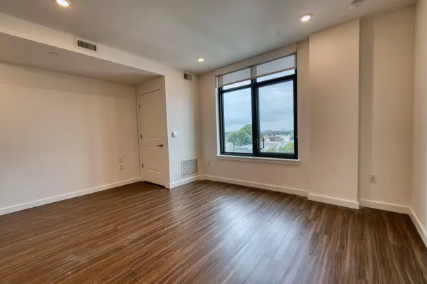 957 BROADWAY #708, Bayonne, NJ 07002