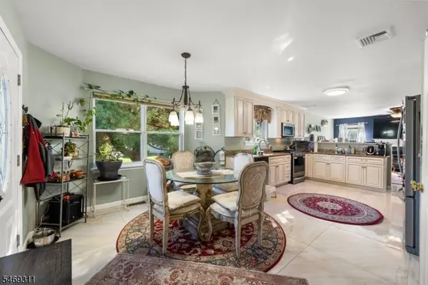 38 Bailey Park Dr, Frankford Twp., NJ 07822