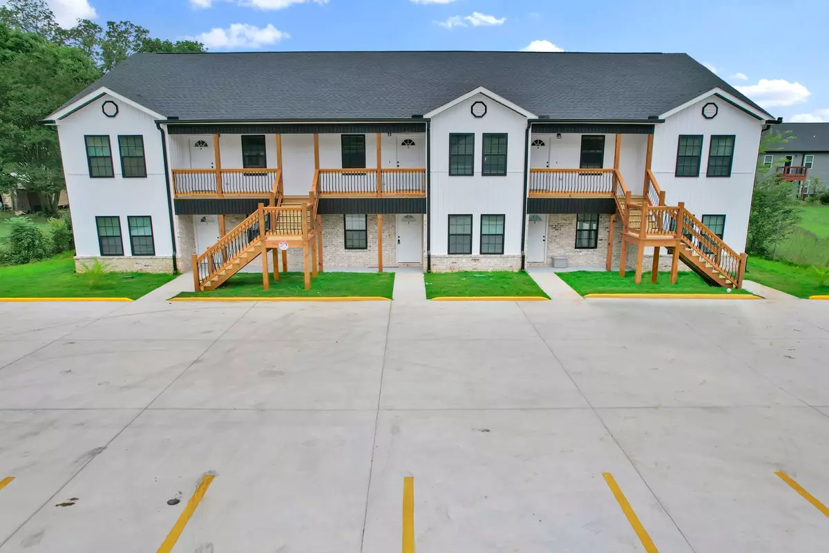 Fort Valley, GA 31030-3607,610 Elberta St